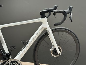 Used Colnago V4RS DISC MIS 485 2022 Road & Gravel, White — image 5 of 7