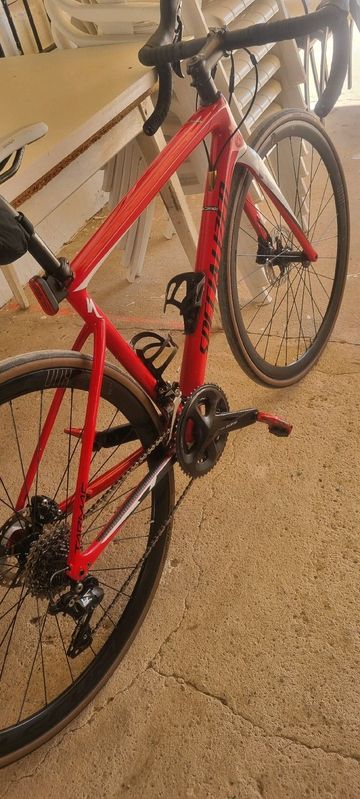 Specialized Tarmac SL6 Disc Comp 2021 2021 Road & Gravel usato, Rosso — immagine 3 di 7