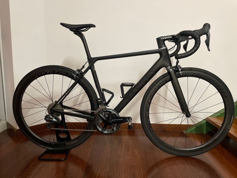 Canyon Ultimate CF SLX 8.0 Di2 used in 52 cm buycycle