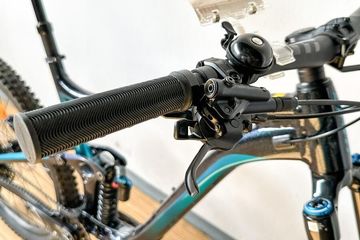 Giant Reign 29 SX 2022 2022 Mountainbike de segunda mano, Azul — imagen 2 de 10