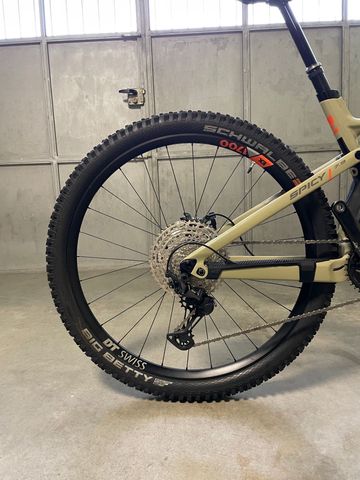 Used Lapierre Spicy CF 7.9 2022 2022 Mountainbike, Light Gray, 29 — image 4 of 20