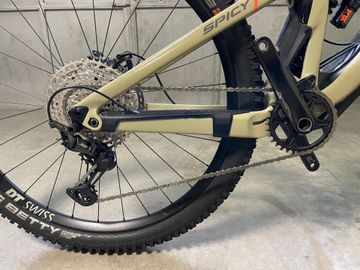 Used Lapierre Spicy CF 7.9 2022 2022 Mountainbike, Light Gray, 29 — image 16 of 20
