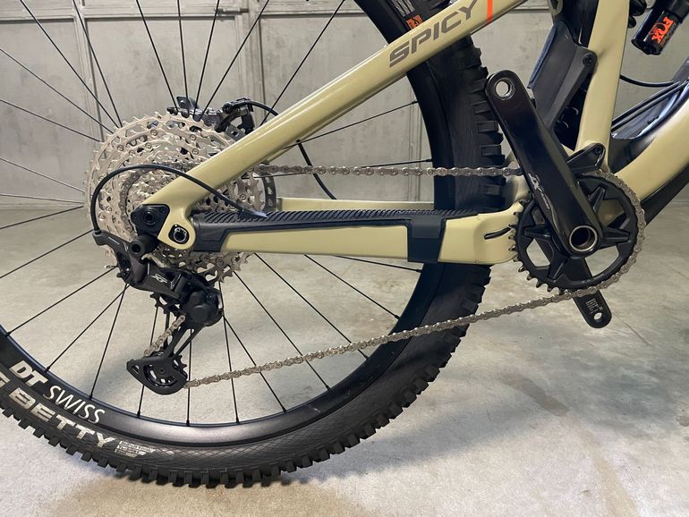Used Lapierre Spicy CF 7.9 2022 2022 Mountainbike, Light Gray, 29 — image 16 of 20