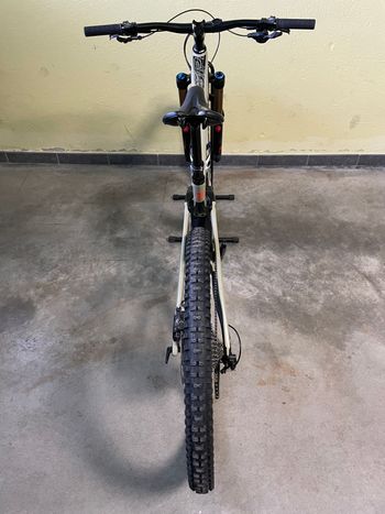 Used Lapierre Spicy CF 7.9 2022 2022 Mountainbike, Light Gray, 29 — image 12 of 20