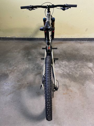 Used Lapierre Spicy CF 7.9 2022 2022 Mountainbike, Light Gray, 29 — image 12 of 20
