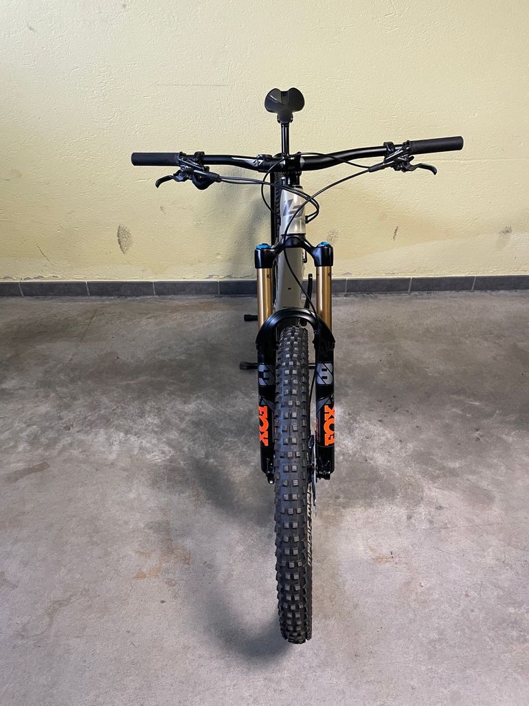 Used Lapierre Spicy CF 7.9 2022 2022 Mountainbike, Light Gray, 29 — image 2 of 20