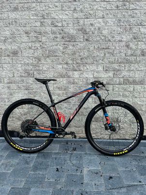 BH - Ultimate RC 7.5, 2019