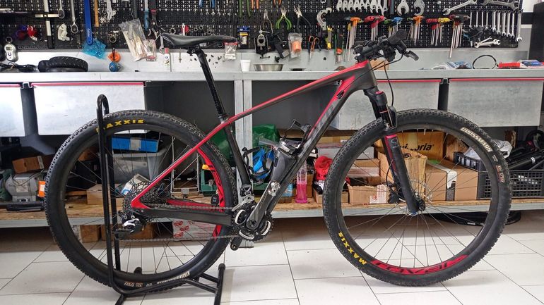 Specialized SPECIALIZED STUMPJUMPER HT EXPERT CARBON used in M buycycle Ireland