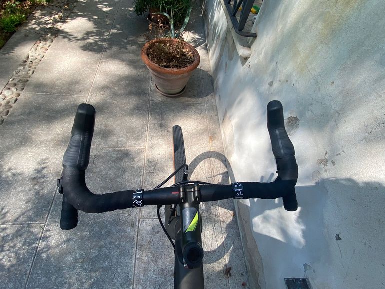 Used Specialized Diverge Comp Carbon 2022 2022 Road & Gravel, Black — image 2 of 6
