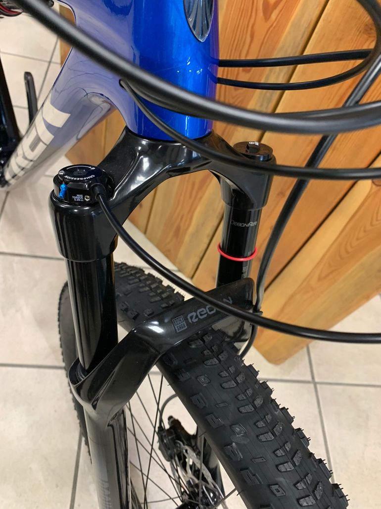 Brugt Trek Supercaliber SL 9.6 Gen 2 2024 2024 Mountainbike — billede 5 af 9
