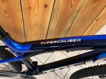 Brugt Trek Supercaliber SL 9.6 Gen 2 2024 2024 Mountainbike — billede 2 af 9