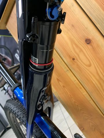 Brugt Trek Supercaliber SL 9.6 Gen 2 2024 2024 Mountainbike — billede 7 af 9