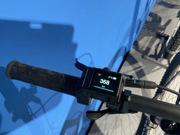 Used Giant Stance E+ 0 Pro 2024 Mountainbike, Light Gray — image 5 of 5