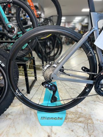 Gebrauchtes Bianchi Specialissima Ultegra Di2 2024 Road & Gravel, Hellgrau — Bild 7 von 8