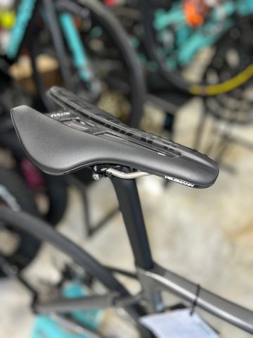 Gebrauchtes Bianchi Specialissima Ultegra Di2 2024 Road & Gravel, Hellgrau — Bild 8 von 8