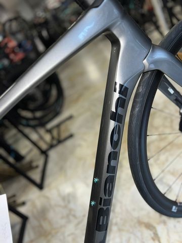 Gebrauchtes Bianchi Specialissima Ultegra Di2 2024 Road & Gravel, Hellgrau — Bild 2 von 8