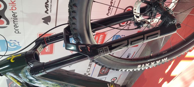 Used Wilier KARGA RACE ZEB 2024 Mountainbike, Green — image 6 of 12