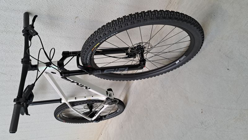 Gebrauchtes MMR Rakish 90 2023 2023 Mountainbike, Weiß, 29 — Bild 3 von 7