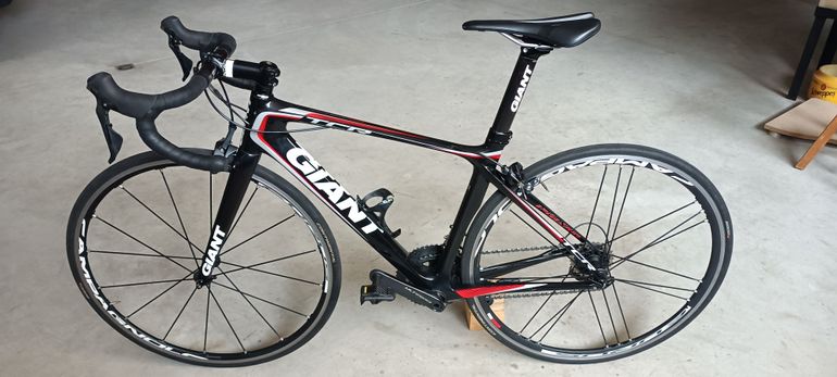 Used Giant Advanced 2015 Road & Gravel, Black — image 2 of 6