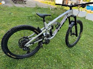 Trek - Slash 9.8 XT Gen 6 2024, 2024