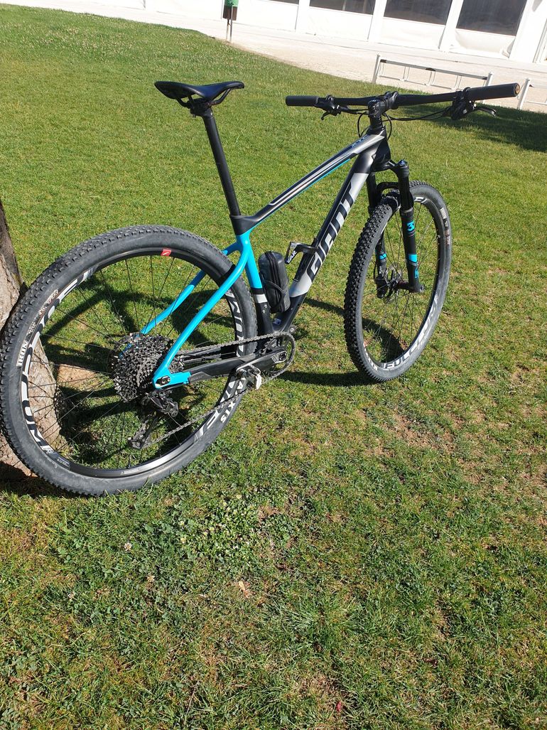 Used Giant XTC Advanced SL 29 0 2020 2020 Mountainbike, Black, 29 — image 2 of 4