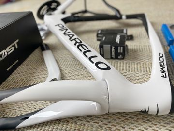Used Pinarello Dogma F Disc + Ultegra Di2 + Roval CLX II 2024 Road & Gravel, White — image 5 of 19