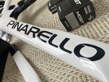 Used Pinarello Dogma F Disc + Ultegra Di2 + Roval CLX II 2024 Road & Gravel, White — image 6 of 19
