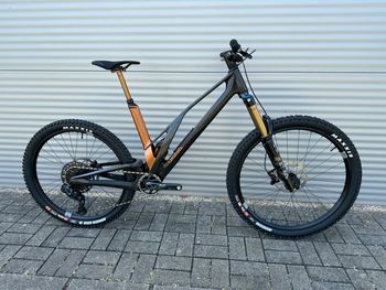 Used UNNO BURN Race S2 2023 2023 Mountainbike — image 1 of 7