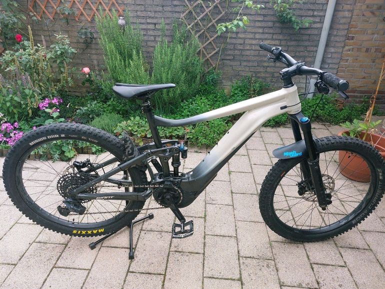 Used Giant Reign E+ 2 Pro 2020 2020 Mountainbike — image 8 of 19