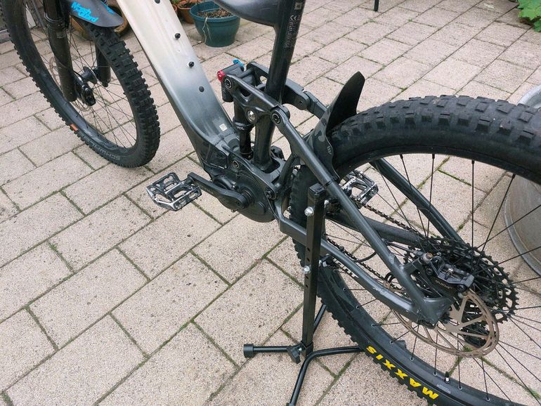 Used Giant Reign E+ 2 Pro 2020 2020 Mountainbike — image 11 of 19