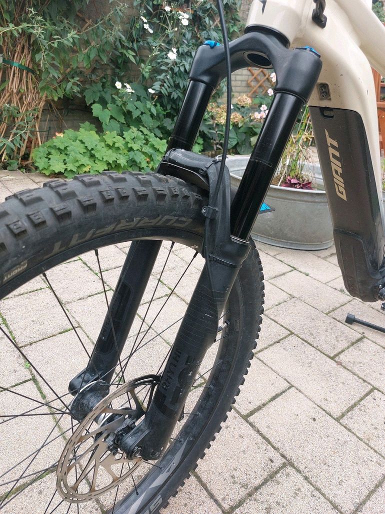 Used Giant Reign E+ 2 Pro 2020 2020 Mountainbike — image 13 of 19