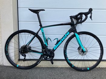 Used Bianchi Infinito CV Disc Ultegra 2018 2018 Road & Gravel, Blue — image 3 of 7