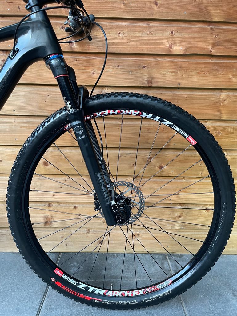Used Specialized S-Works Stumpjumper Fact Carbon/Sram XO/XX/Brain/Gr.L 2019 Mountainbike, Black — image 3 of 26