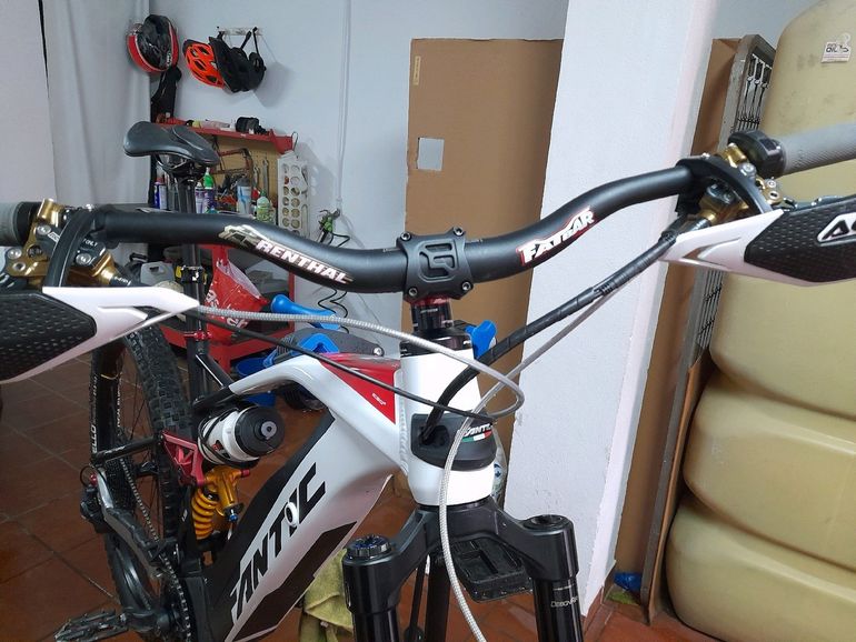 Brugt Fantic XEF 1.9 Factory 2022 2022 Mountainbike — billede 5 af 6