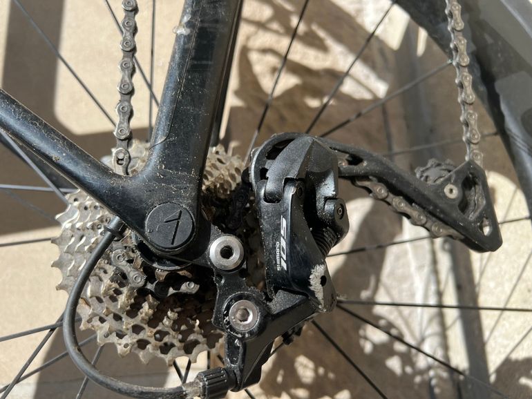 Used Canyon Ultimate CF SL 7 2024 2024 Road & Gravel, Black — image 7 of 10