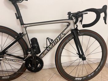 Used Specialized Tarmac SRAM Red eTap 2019 Road & Gravel, Hellgrau — image 5 of 14