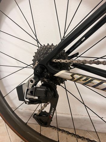 Used Specialized Tarmac SRAM Red eTap 2019 Road & Gravel, Hellgrau — image 8 of 14