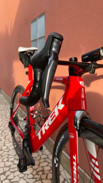 Brugt Trek Madone Race Shop Limited 2017 2017 Road & Gravel — billede 2 af 6