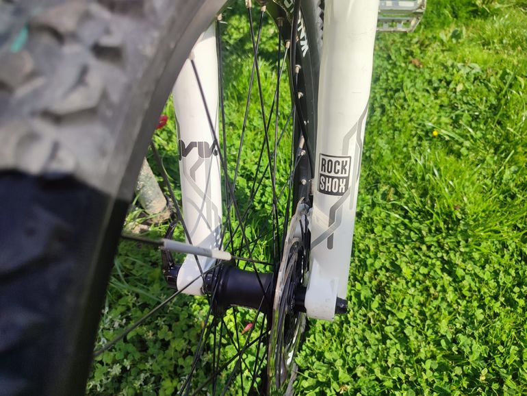 Used GT Sanction Pro 2017 2017 Mountainbike, Light Gray, 27.5 — image 13 of 14