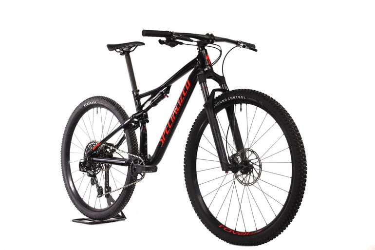 Specialized Epic Comp used in M buycycle