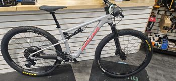 Used Santa Cruz Blur 4 C S-Kit 2024 Mountainbike — image 1 of 7