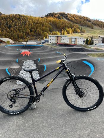 Used Kona Honzo ESD 2022 2022 Mountainbike, Purple, 29 — image 1 of 5