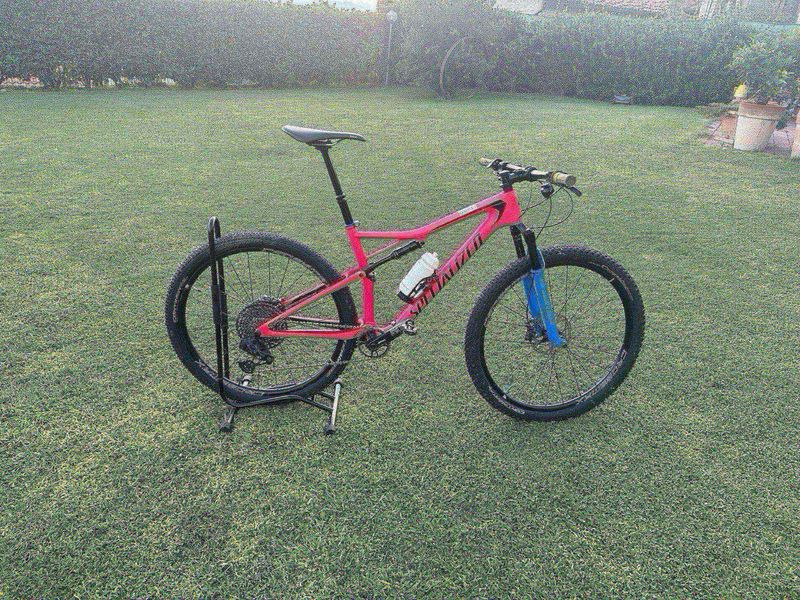 Tweedehands Specialized Men's Epic Comp Carbon 2018 2018 MTB