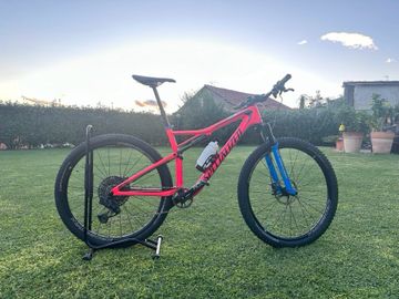 Używany Specialized Men's Epic Comp Carbon 2018 2018 Mountainbike — zdjęcie 9 z 9