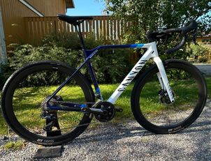 Canyon - Inflite CF SLX 9 TEAM 2022, 2022