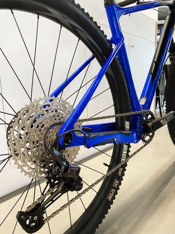 Tweedehands Giant XTC, Advanced 29 3 2022 2022 Mountainbike — afbeelding 3 van 8