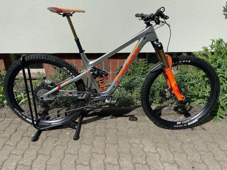 Used Pivot FIREBIRD Pro XT/XTR 2023 2023 Mountainbike, Light Gray, 29 — image 33 of 64