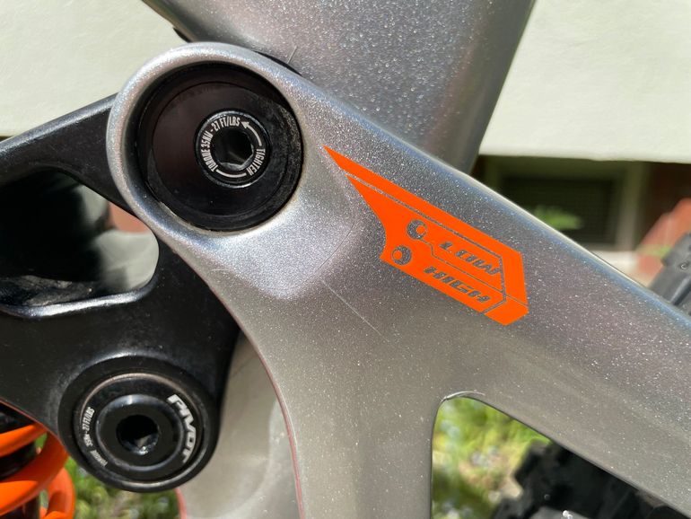 Used Pivot FIREBIRD Pro XT/XTR 2023 2023 Mountainbike, Light Gray, 29 — image 55 of 64