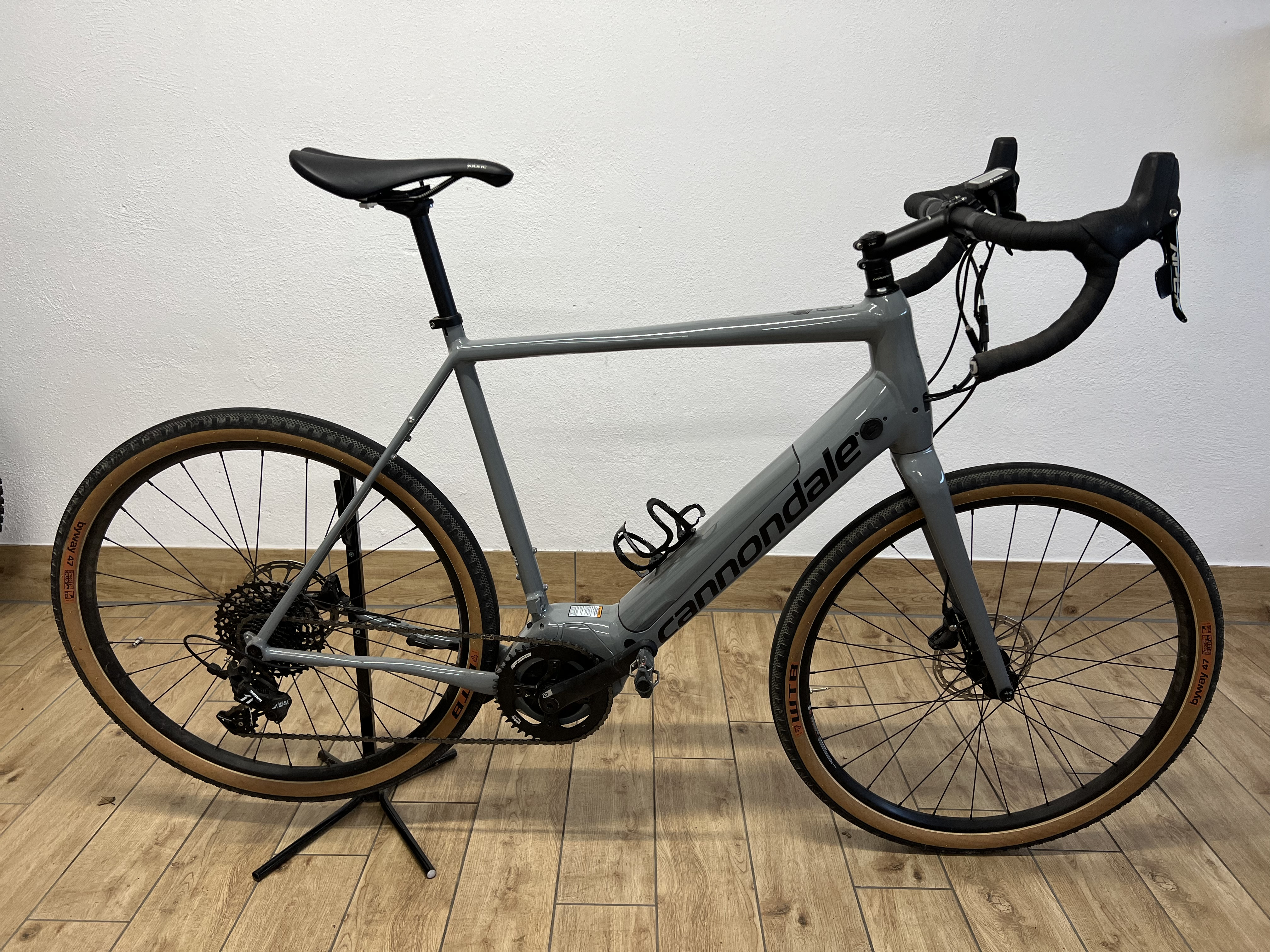 Cannondale synapse neo se shop 2019 electric road bike