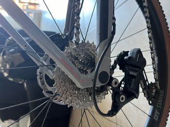 Used Canyon Grizl 6 2022 2022 Road & Gravel, Light Gray — image 3 of 7